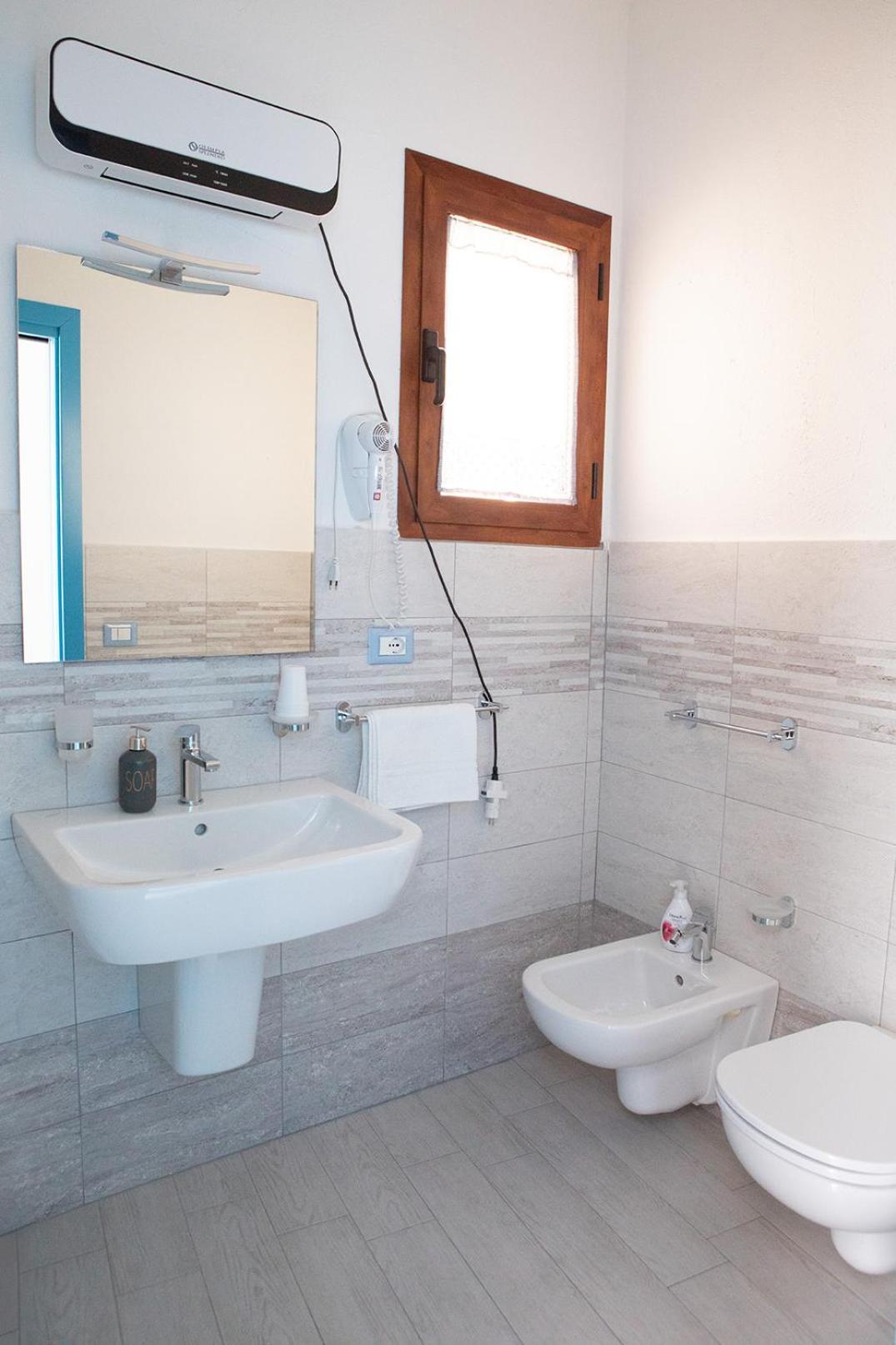 La Casa Del Corso Bed & Breakfast Orgosolo Luaran gambar